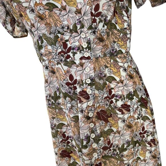 A Loves A Floral Button-Front Faux Wrap Dress Short Sleeve Dress Size Medium - Picture 6 of 12